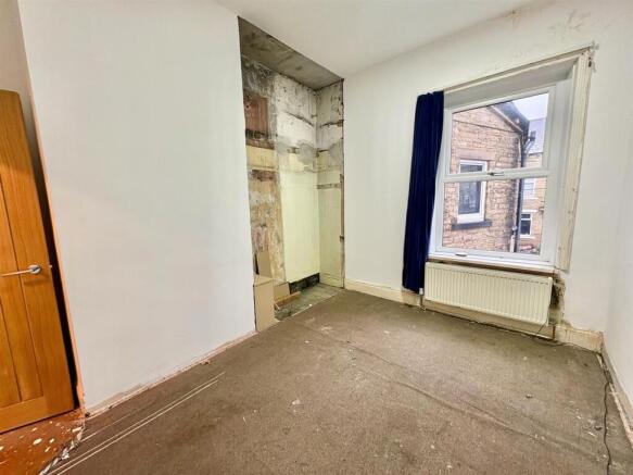 4 bed Terraced for sale Image 9