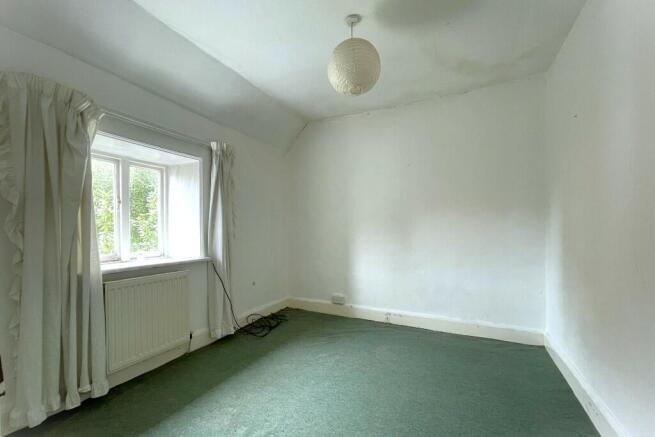 5 bed Semi-Detached for sale Image 12