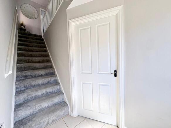 3 bed Semi-Detached for sale Image 6