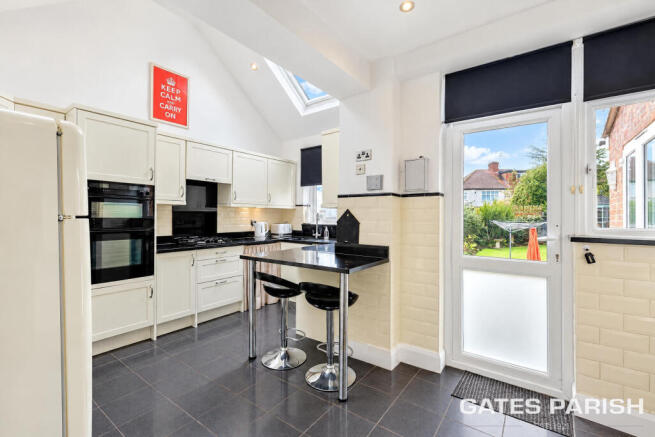 Coniston Avenue, Upminster, RM14 photo 2