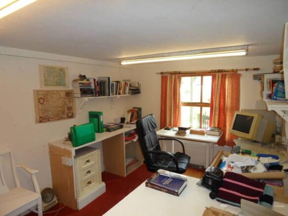 Photo 12
