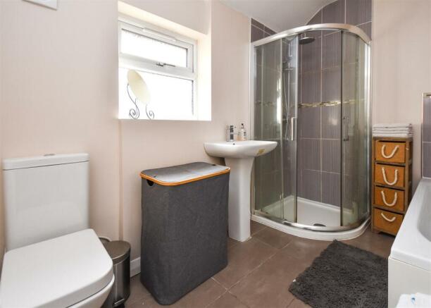 44 Market Lane - Shower Room.jpg
