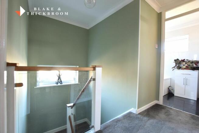 FIRST FLOOR LANDING