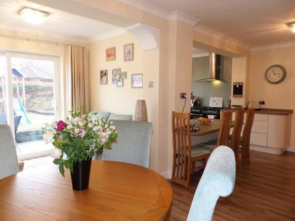 Kitchen/Breakfast Room