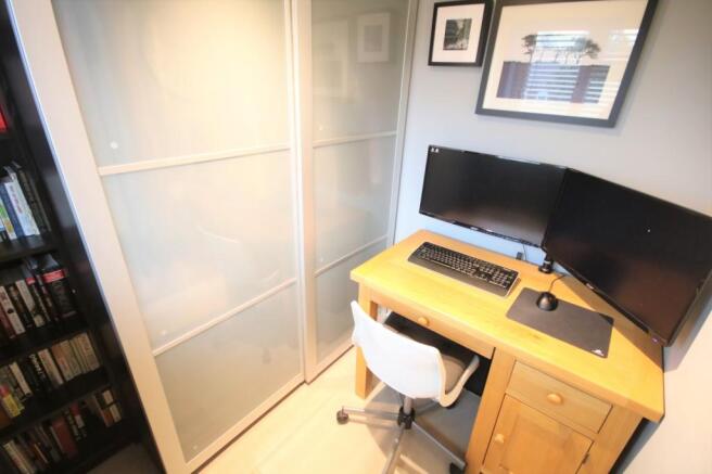 Bedroom/Office