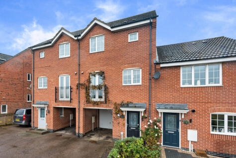 Burdock Way, Desborough, NN14