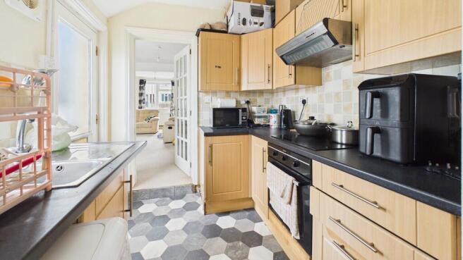 New Cheveley Road, Newmarket photo 4