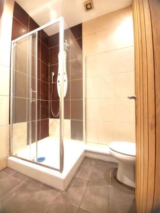 2 bed Flat for sale Image 12