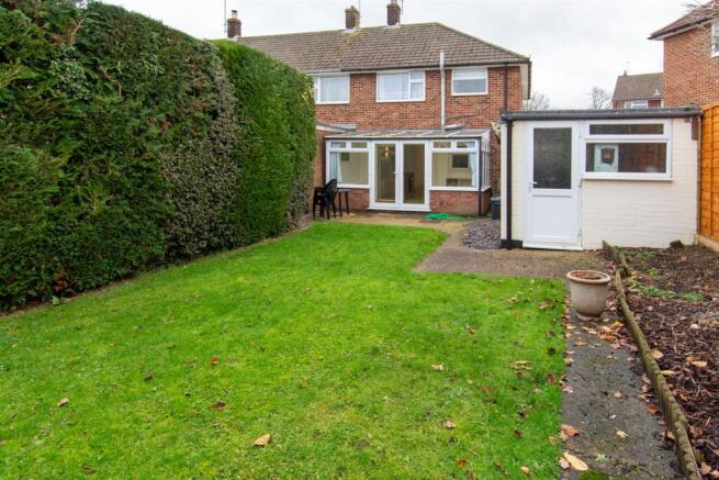 35 The Vineries - rear.jpg