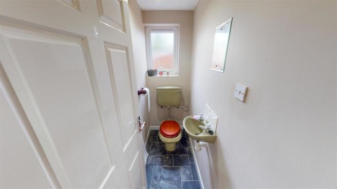 Carmelite Crescent Toilet