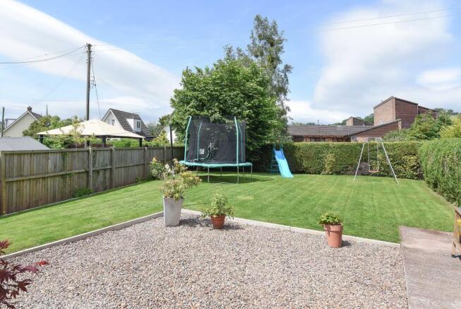 Enclosed lawned garden