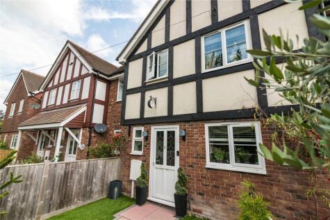 Monkey Puzzle Close, Windmill Hill, Hailsham, East Sussex, BN27