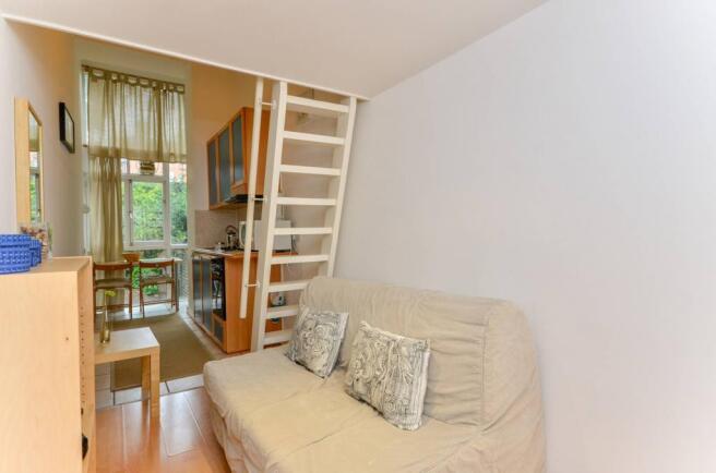 Studio to rent