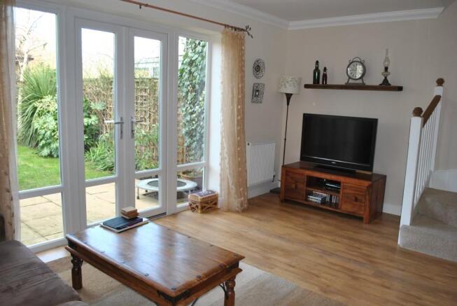 SITTING ROOM (ALTERNATIVE VIEW)
