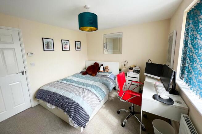 2 bed Semi-Detached to rent Image 9