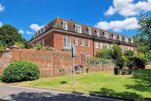 9, Spriggs Court, Palmers Hill, Epping CM16 6SD