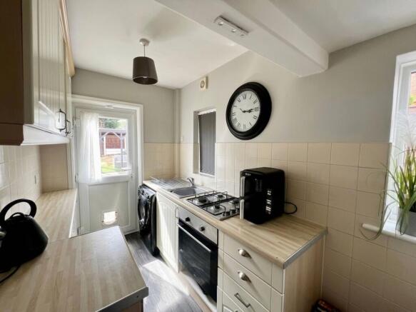3 bed Semi-Detached for sale Image 8