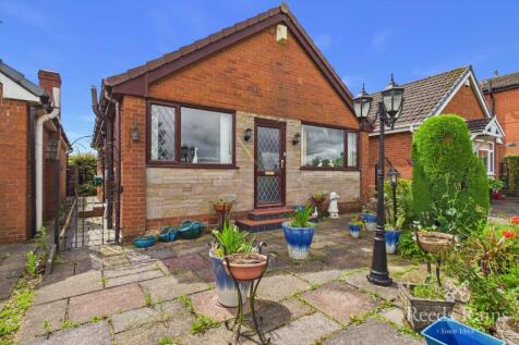 Liverpool Road, Haydock, St. Helens, Merseyside, WA11