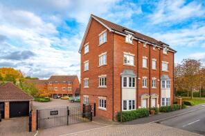 10, Woodall Close, Middleton, Milton Keynes MK10 9JZ
