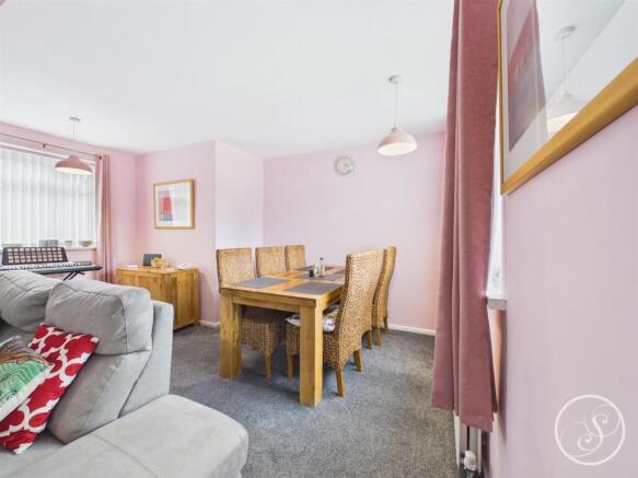 2 bed Detached Bungalow for sale Image 7