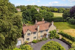 Cheddington, Quarry Close, Bath BA2 7FN