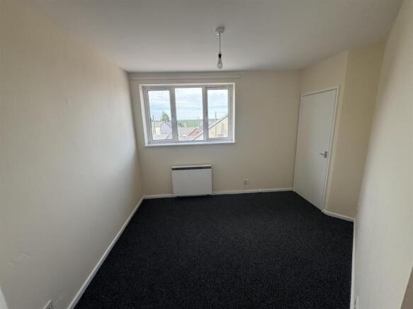 Bedroom 1 (1/2)