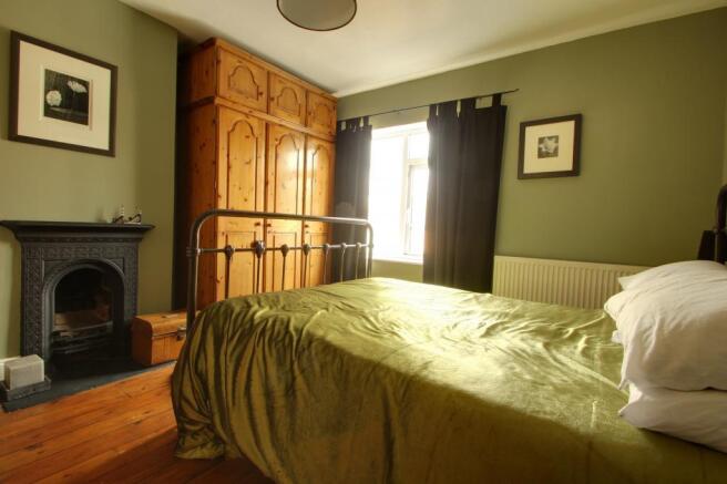 Bedroom 1 (Double)