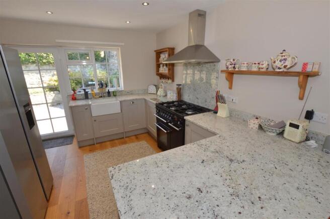 2 bed Detached to rent Image 4