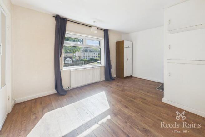 2 bed Terraced to rent Image 4