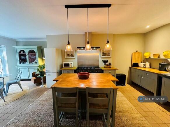 London Cottage Lympstone Kitchen