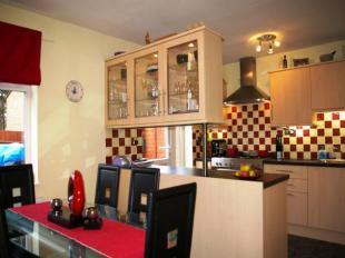 RE-FITTED KITCHEN/DINING ROOM