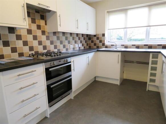 Kitchen 2.JPG