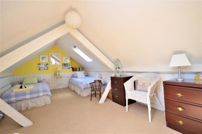 22 Loft Room Bramble.JPG