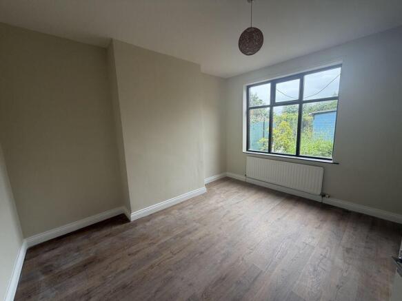 2 bed Bungalow to rent Image 4