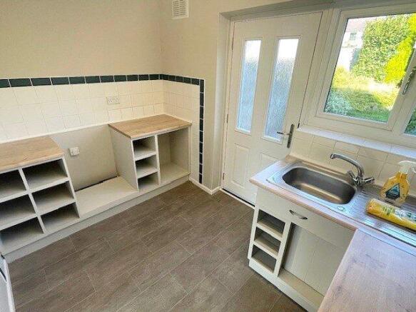 Cedar Close, Hednesford, Cannock, Staffordshire, WS12 photo 5