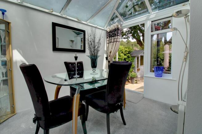 Dining area 2