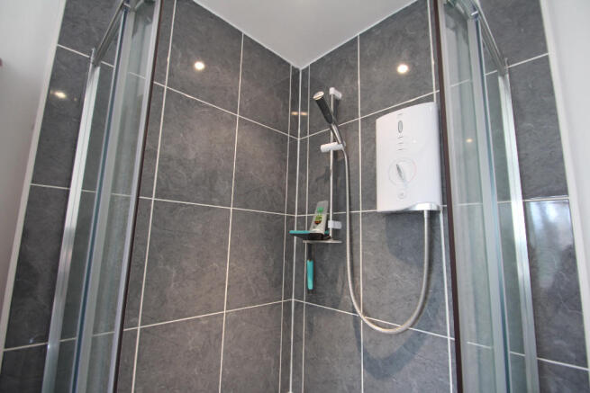 corner shower