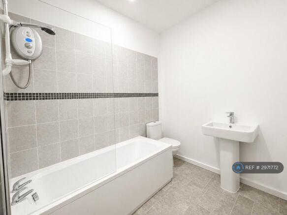 1 bed House Share to rent Image 7