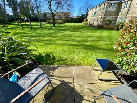 1 bed Flat for sale Image 12