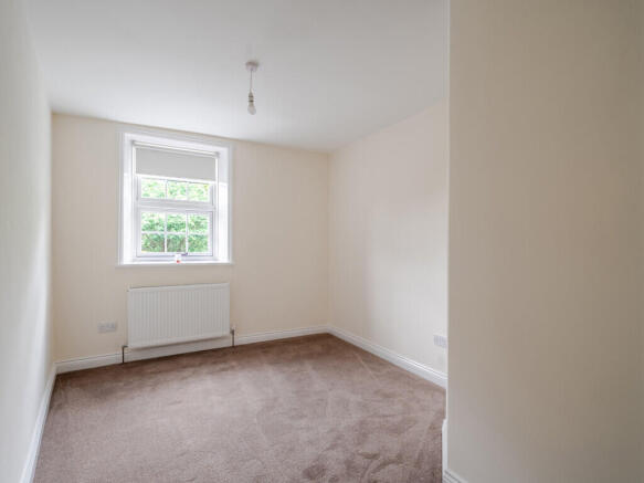 3 bed Semi-Detached for sale Image 9