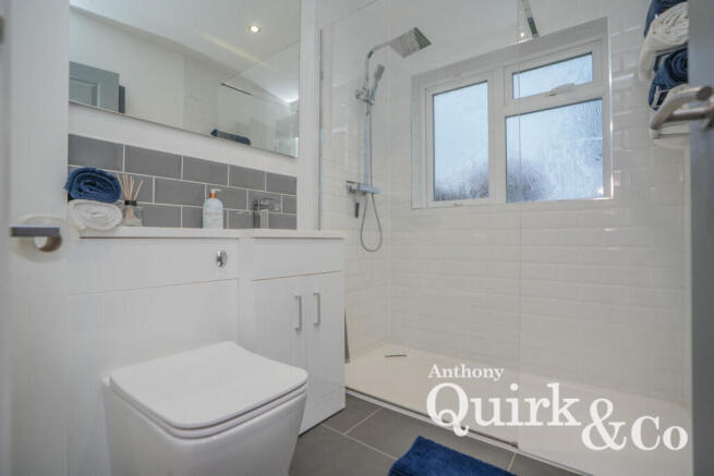 Vaulx Road, Canvey Island, SS8 photo 4