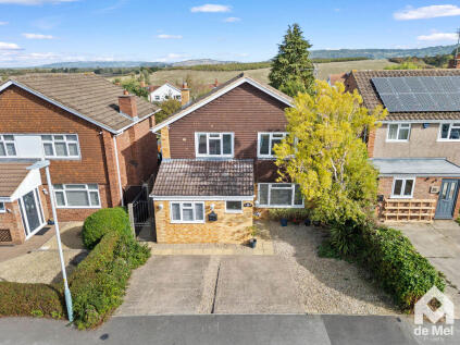 Golden Miller Road, Wymans Brook, Cheltenham, GL50