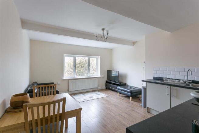 Lounge/Kitchen