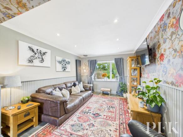 Open Plan Living / Kitchen