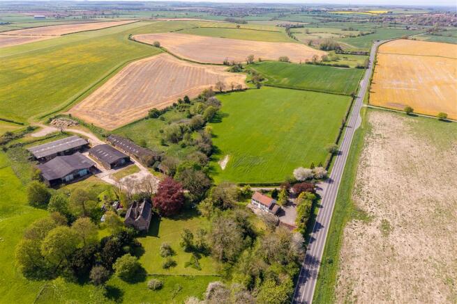 1 Kingshaugh Farm Cottage, Lincoln Road, East Markham, Newark, Nottinghamshire NG22 0SR photo 4