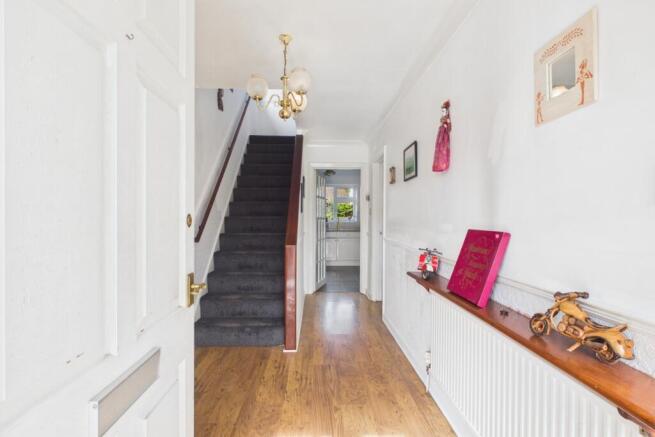 EweMove - Splading - Mountbatten Avenue - Hallway