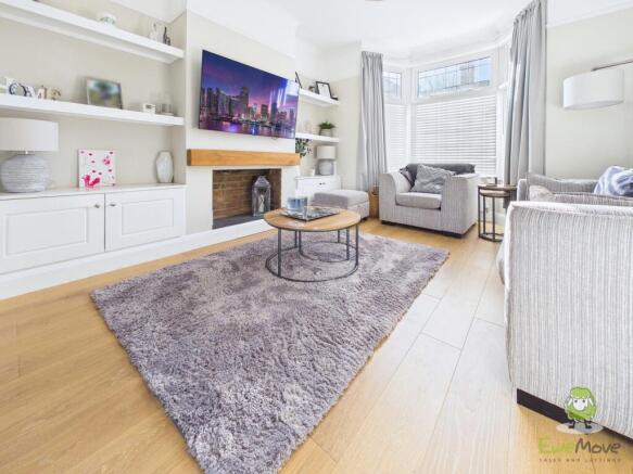 CAM01543G0-PR0175-STILL011