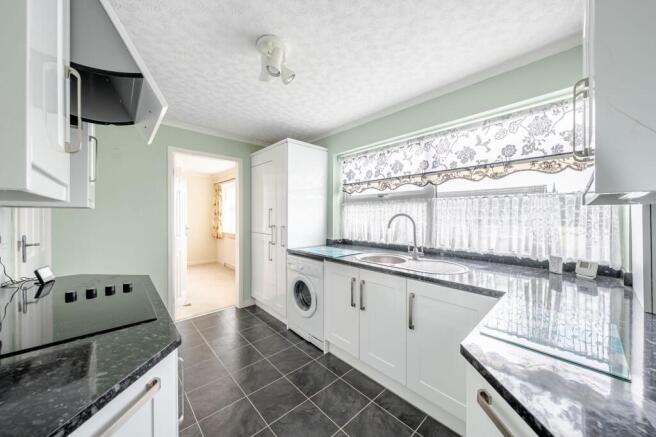 3 bed Semi-Detached for sale Image 4
