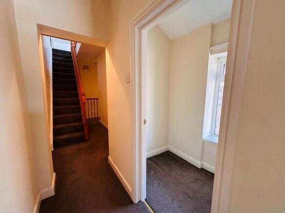 2 bed Terraced to rent Image 11