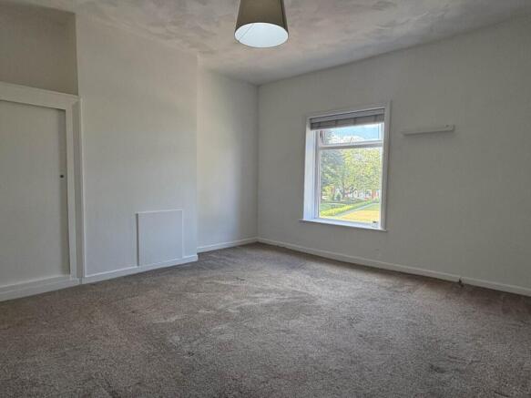2 bed Terraced for sale Image 6
